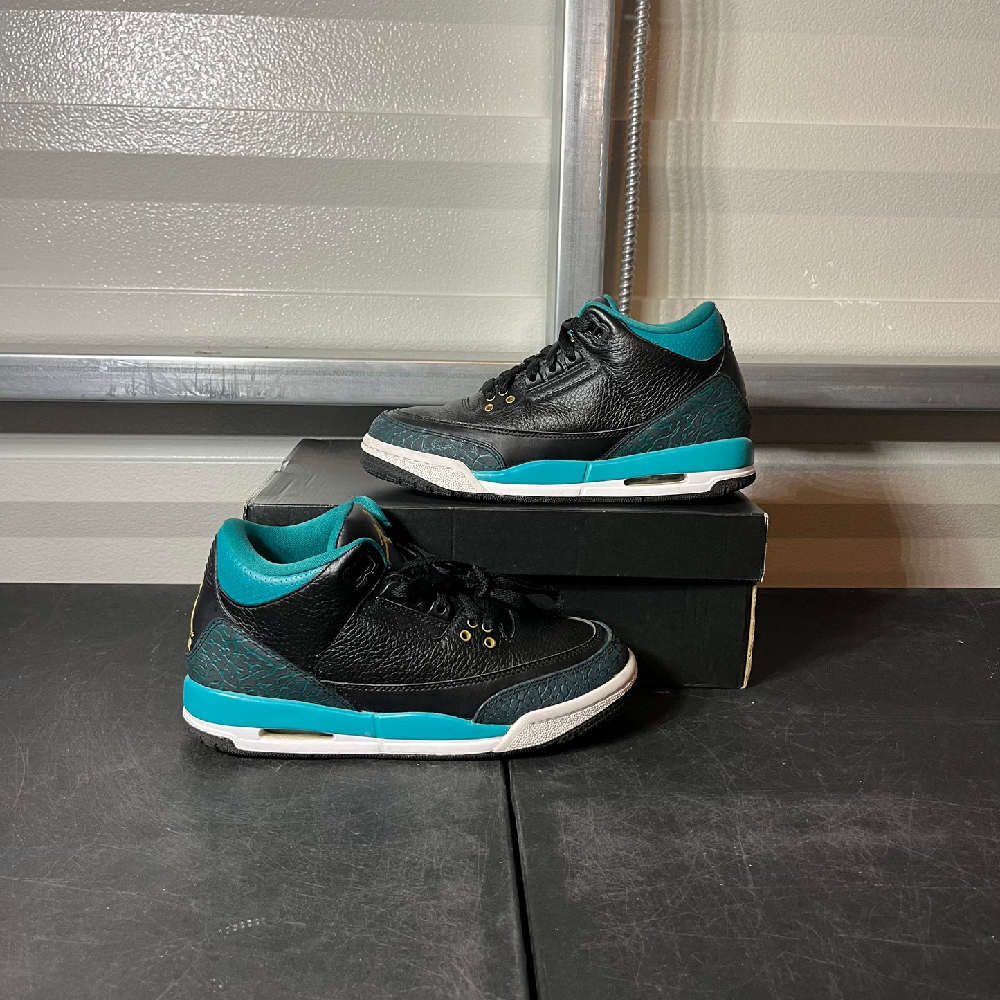 Size 5.5Y - AJ 3 Rio Teal