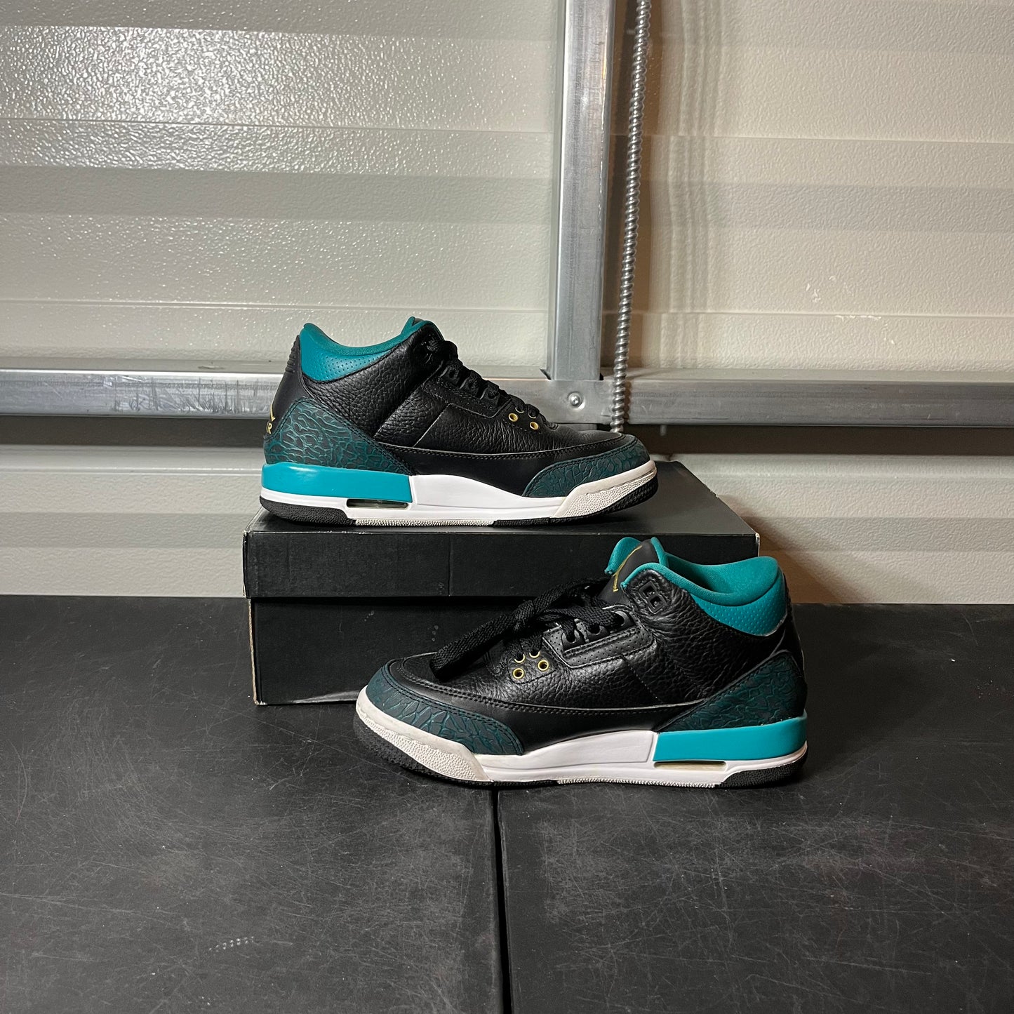 Size 5.5Y - AJ 3 Rio Teal