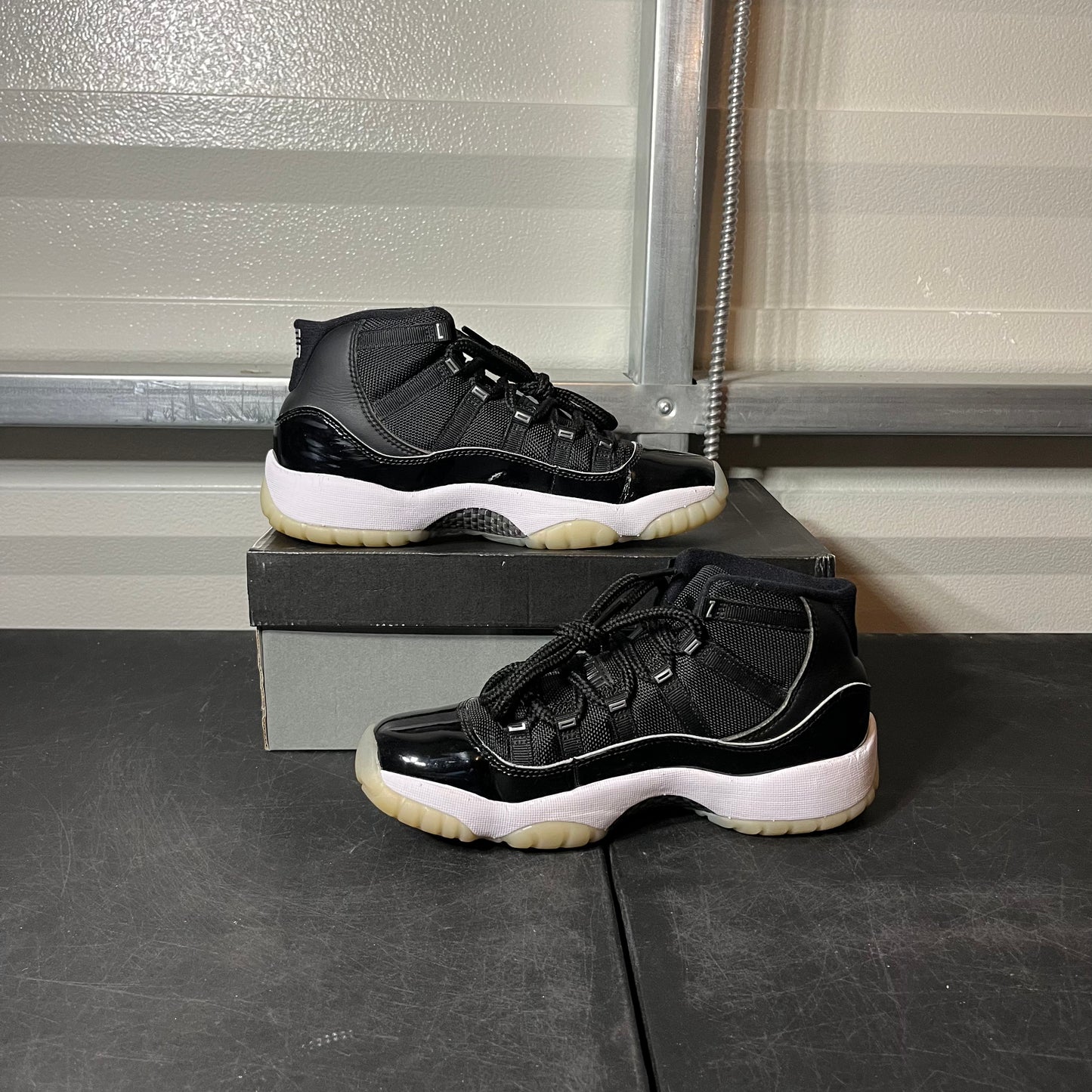 Size 6Y - AJ 11 Jubliee