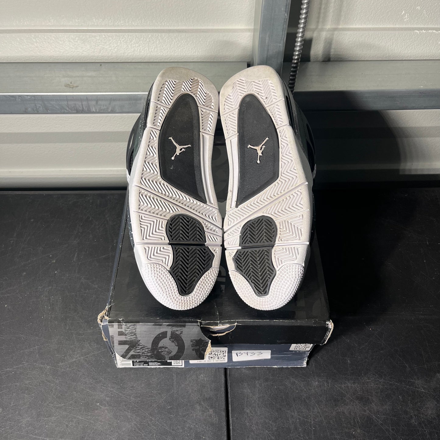 Size 9.5 - AJ 4 Fear