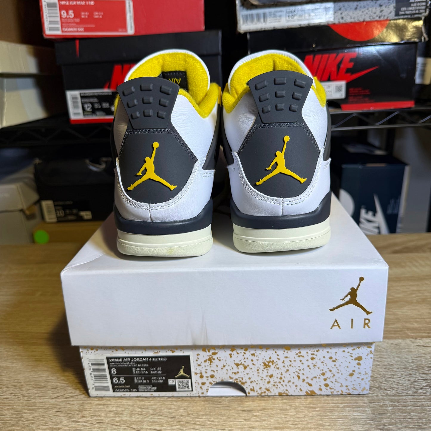Size 6.5 M - AJ 4 Vivid Sulfur
