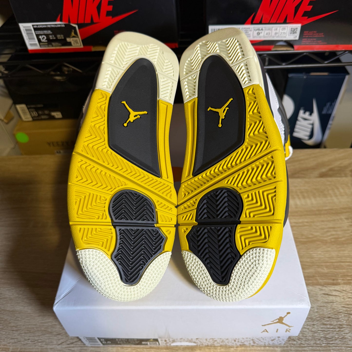 Size 6.5 M - AJ 4 Vivid Sulfur