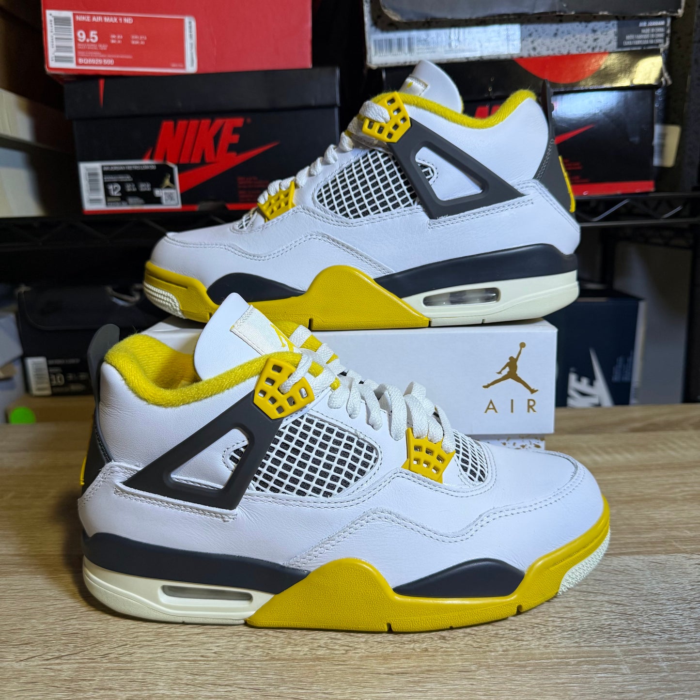 Size 6.5 M - AJ 4 Vivid Sulfur