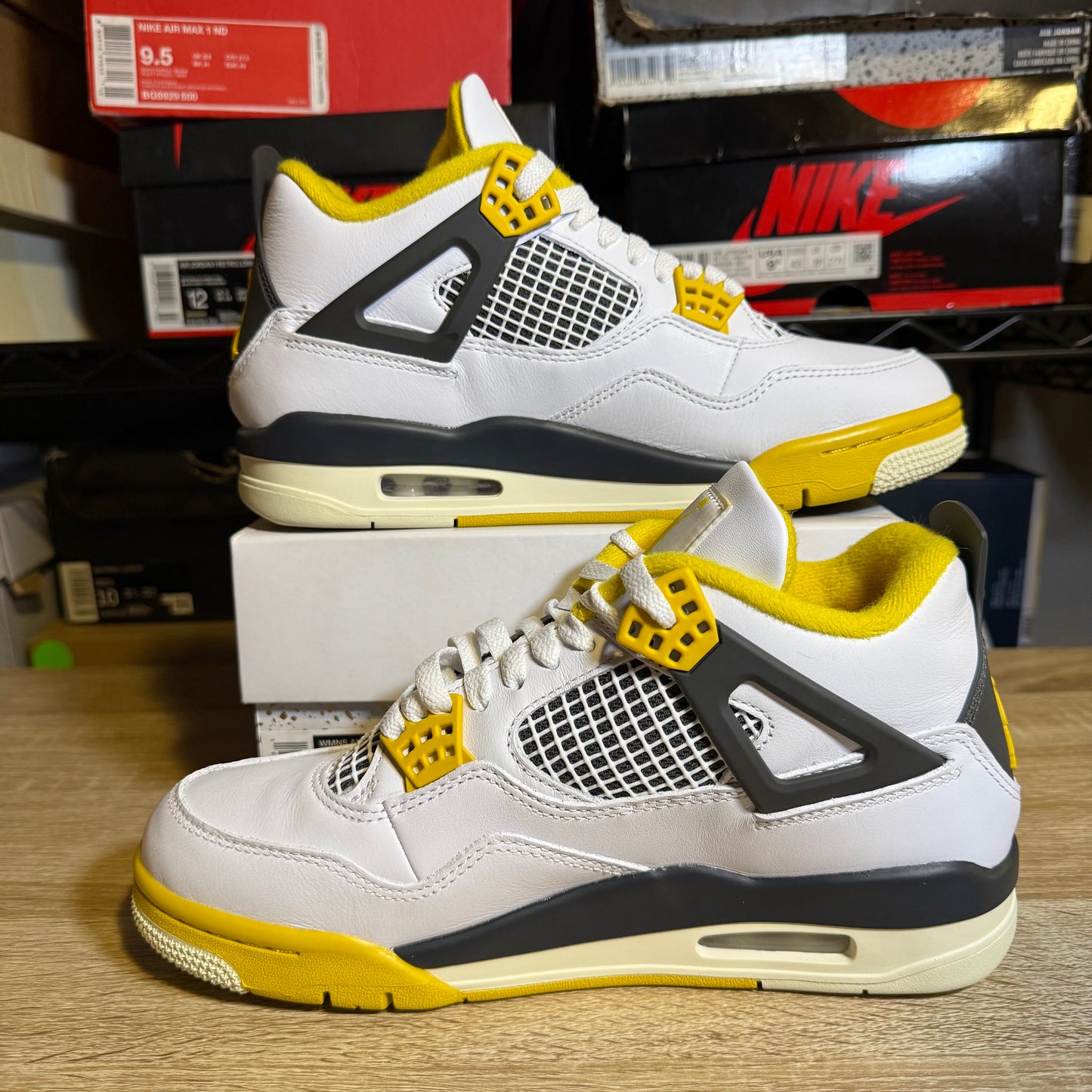 Size 6.5 M - AJ 4 Vivid Sulfur