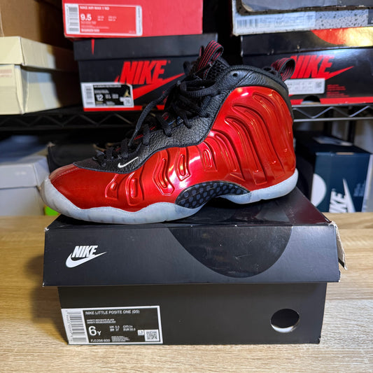 Size 6Y - Foamposite University Red