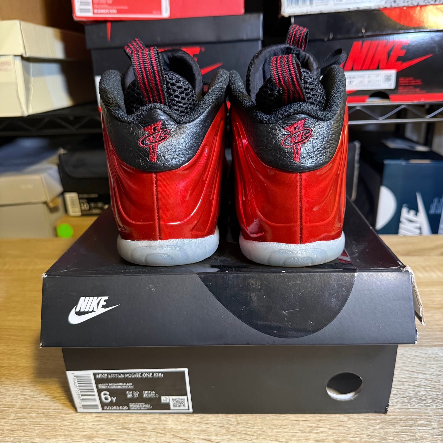 Size 6Y - Foamposite University Red