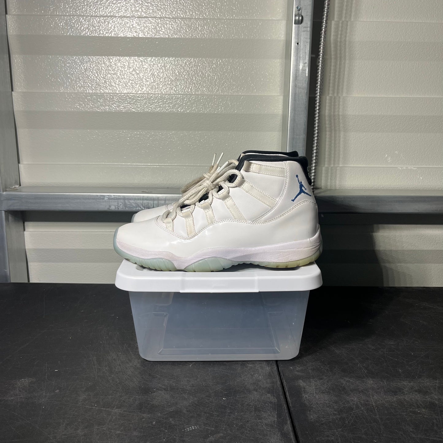 Size 9.5 - AJ 11 Legend Blue