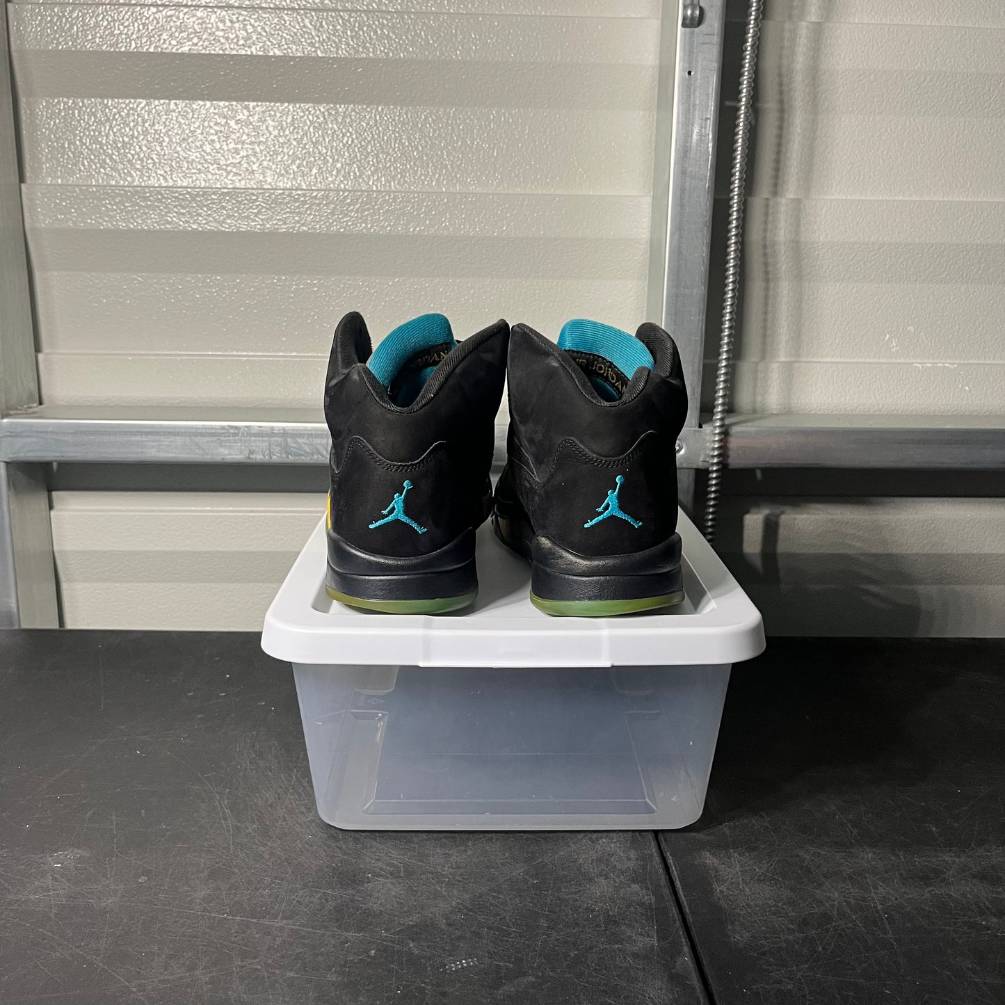 Size 11 - AJ 5 Retro Aqua