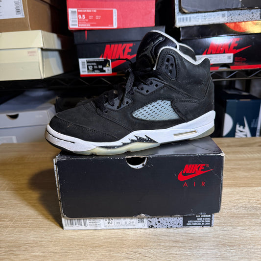 Size 6.5Y - AJ 5 Moonlight