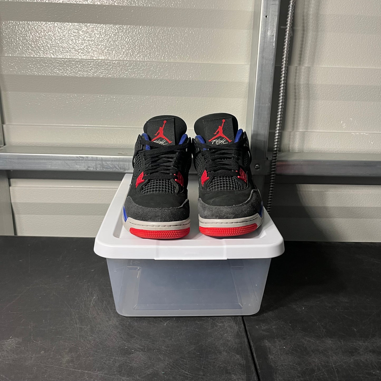 Size 9 - AJ 4 Rare Air