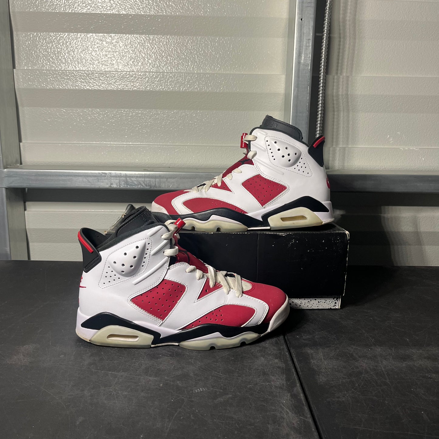 Size 9 - AJ 6 Carmine