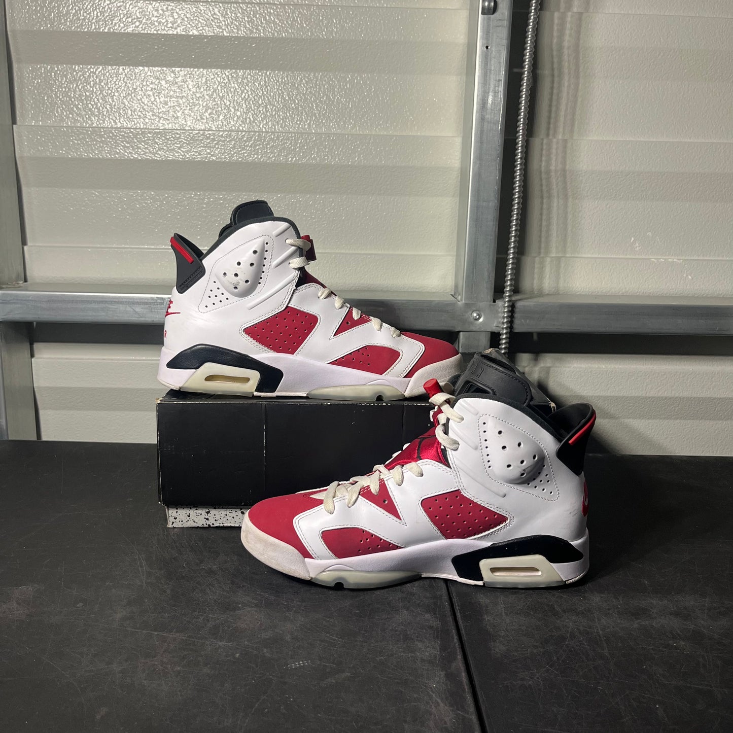 Size 9 - AJ 6 Carmine