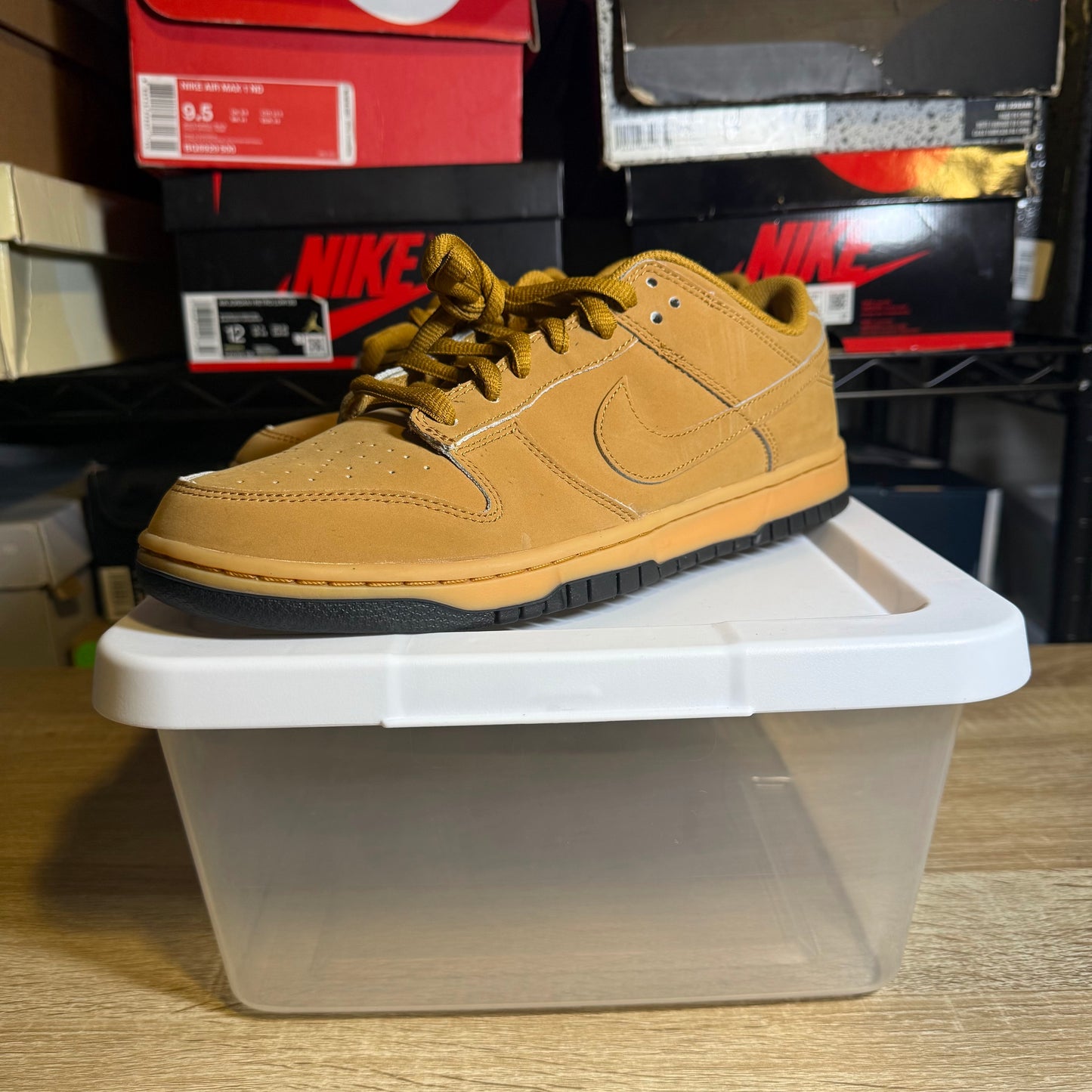 Size 10 - Dunk SE Low Wheat