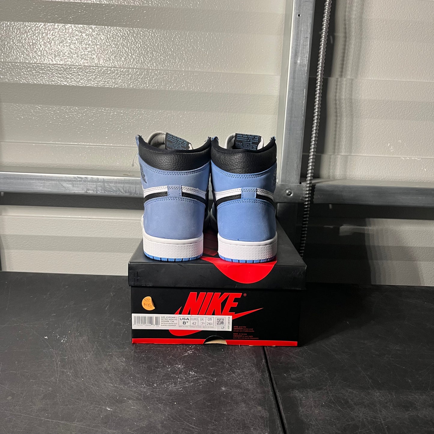 Size 8.5 - AJ 1 University Blue