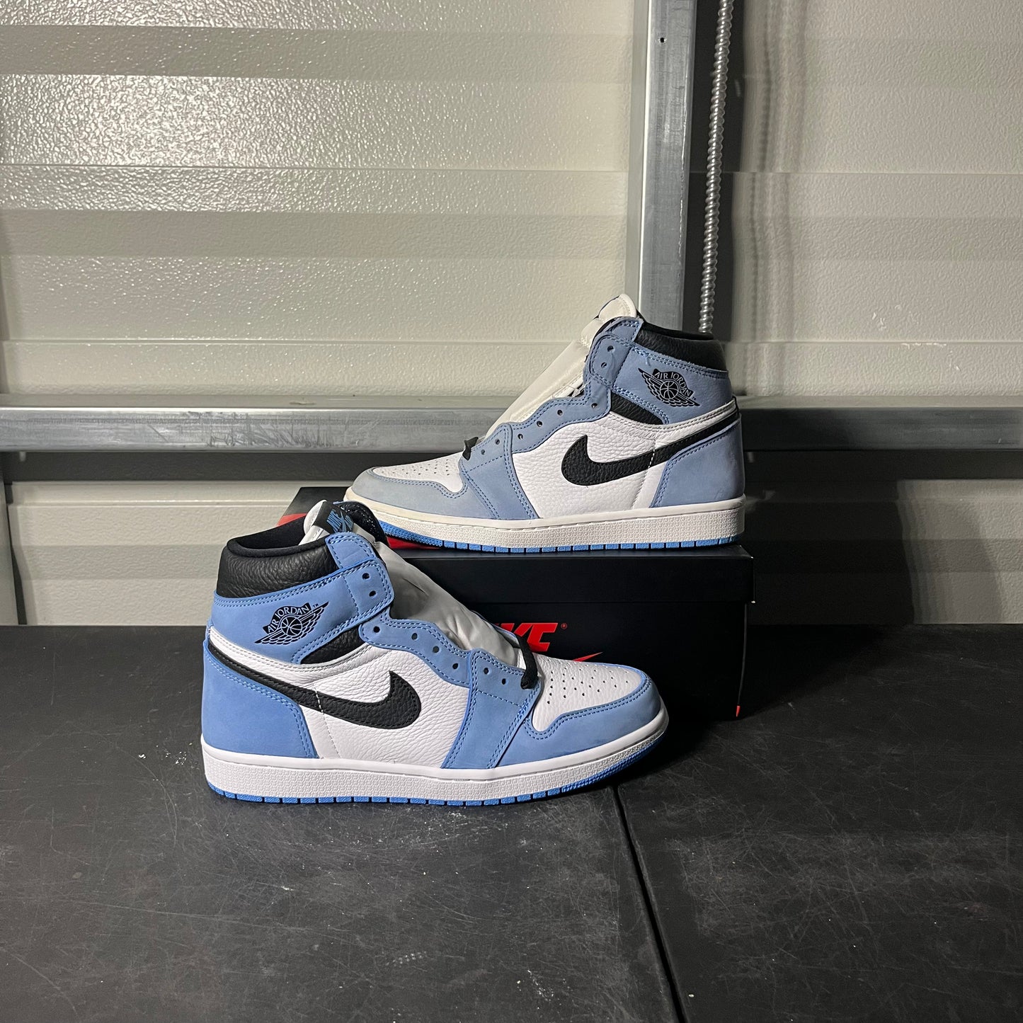 Size 8.5 - AJ 1 University Blue