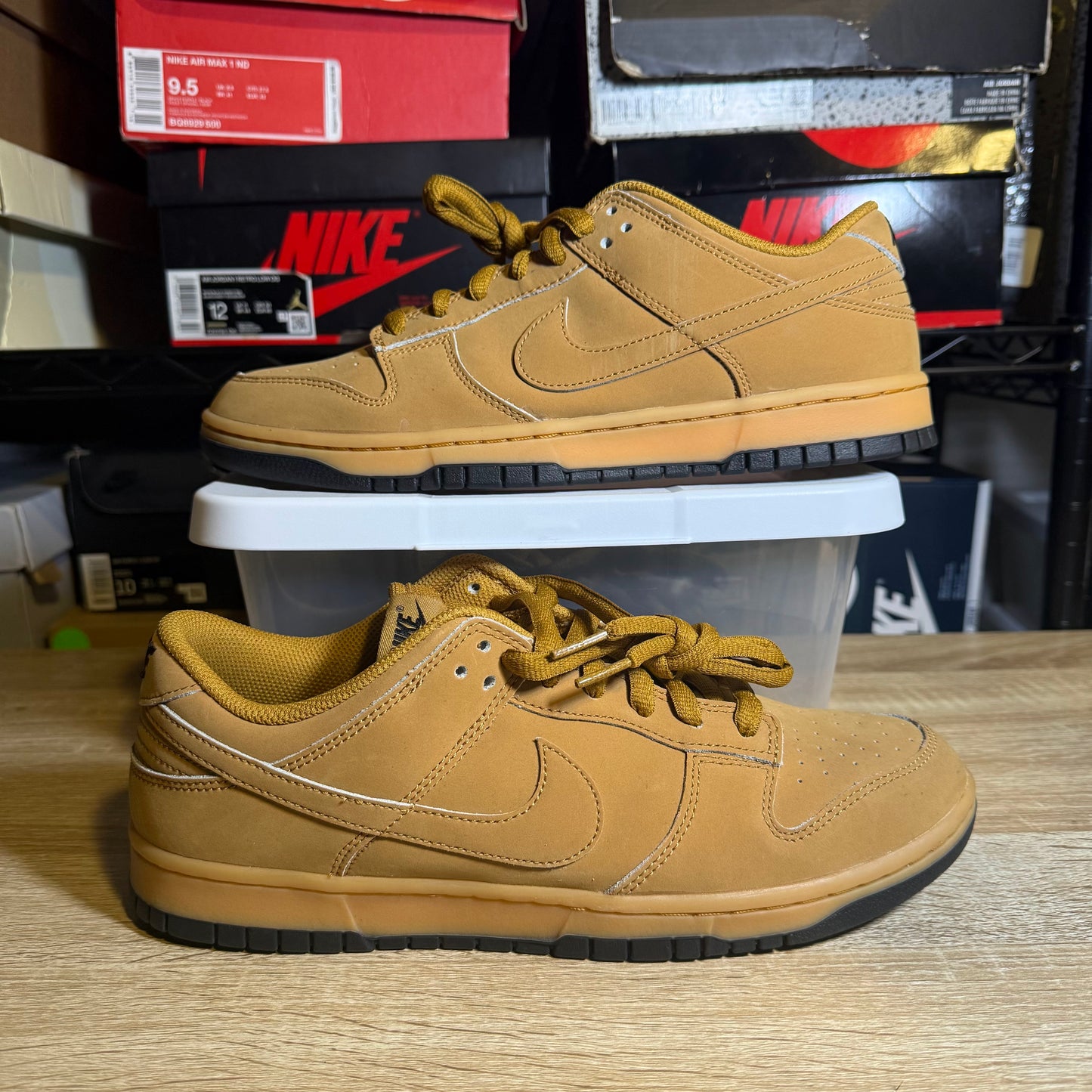 Size 10 - Dunk SE Low Wheat