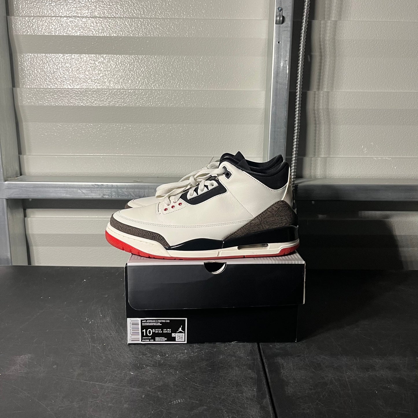Size 10.5 - AJ 3 World's Best Dad