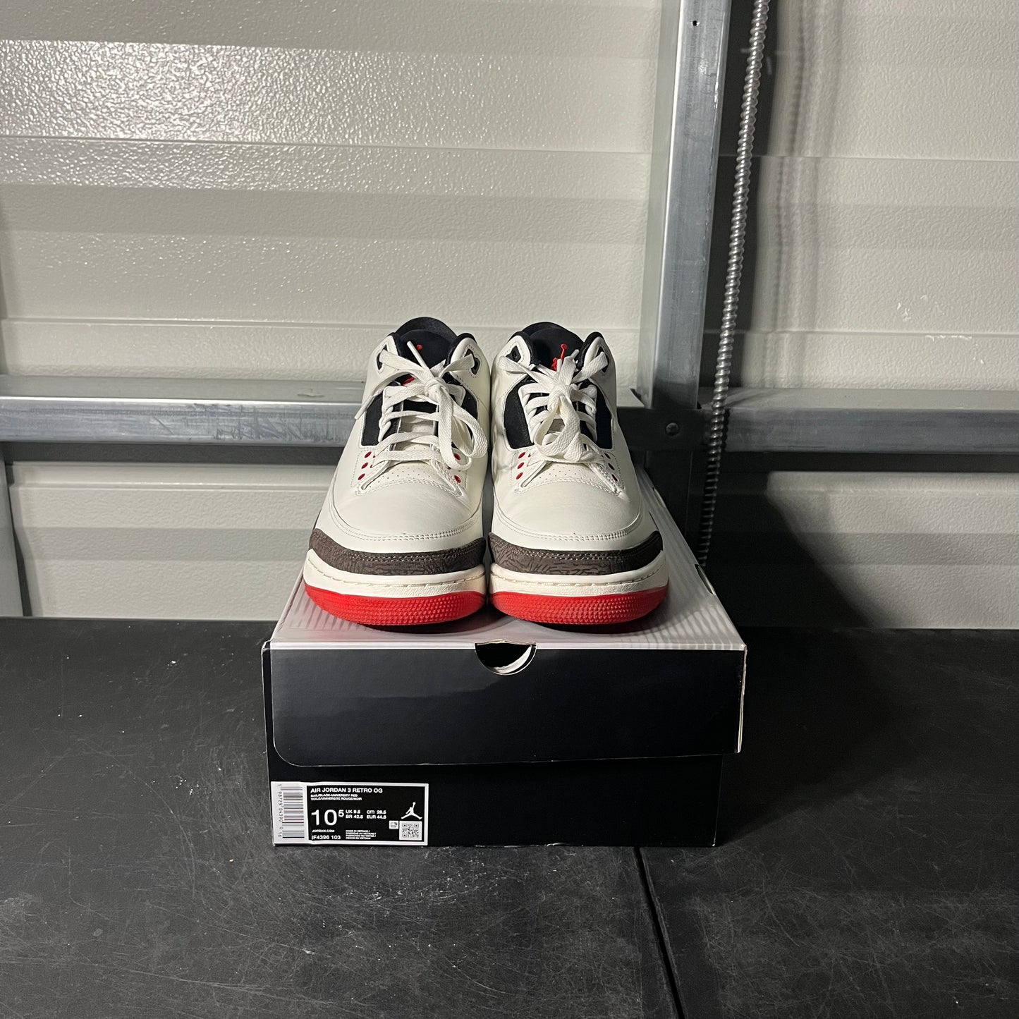 Size 10.5 - AJ 3 World's Best Dad
