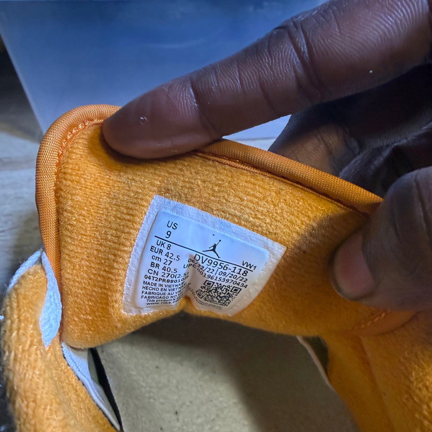 Size 9 - AJ 2 Retro Low Melon Tint