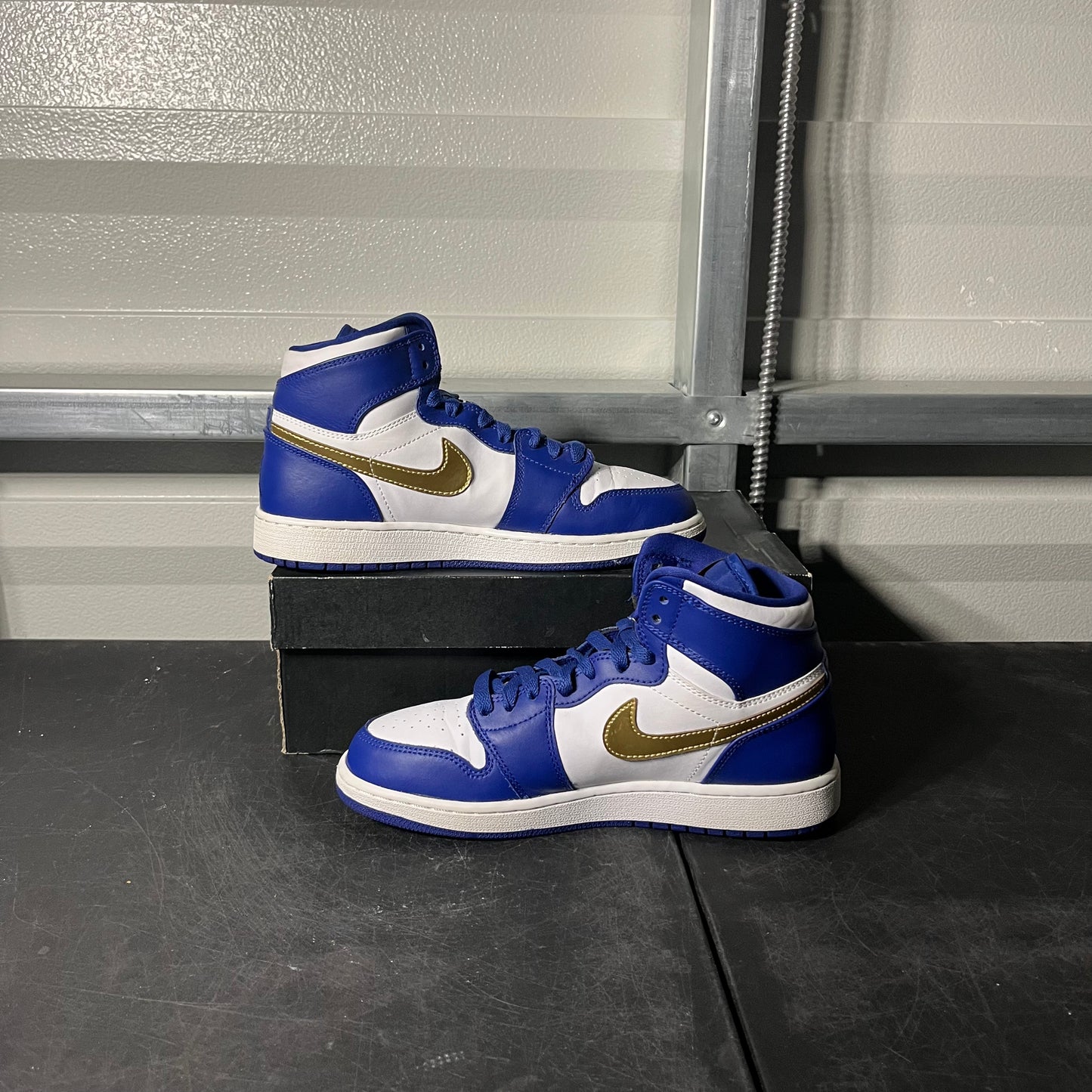 Size 6Y- AJ 1 Mid Gold Medal
