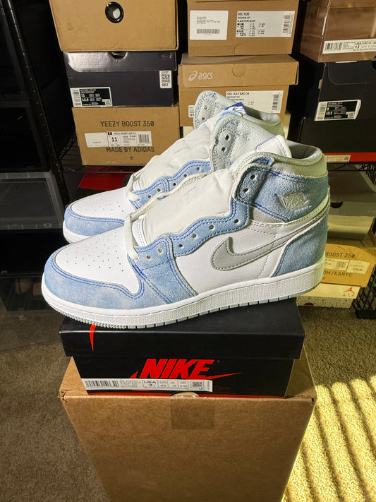 Size 7 - AJ 1 Hyper Royal