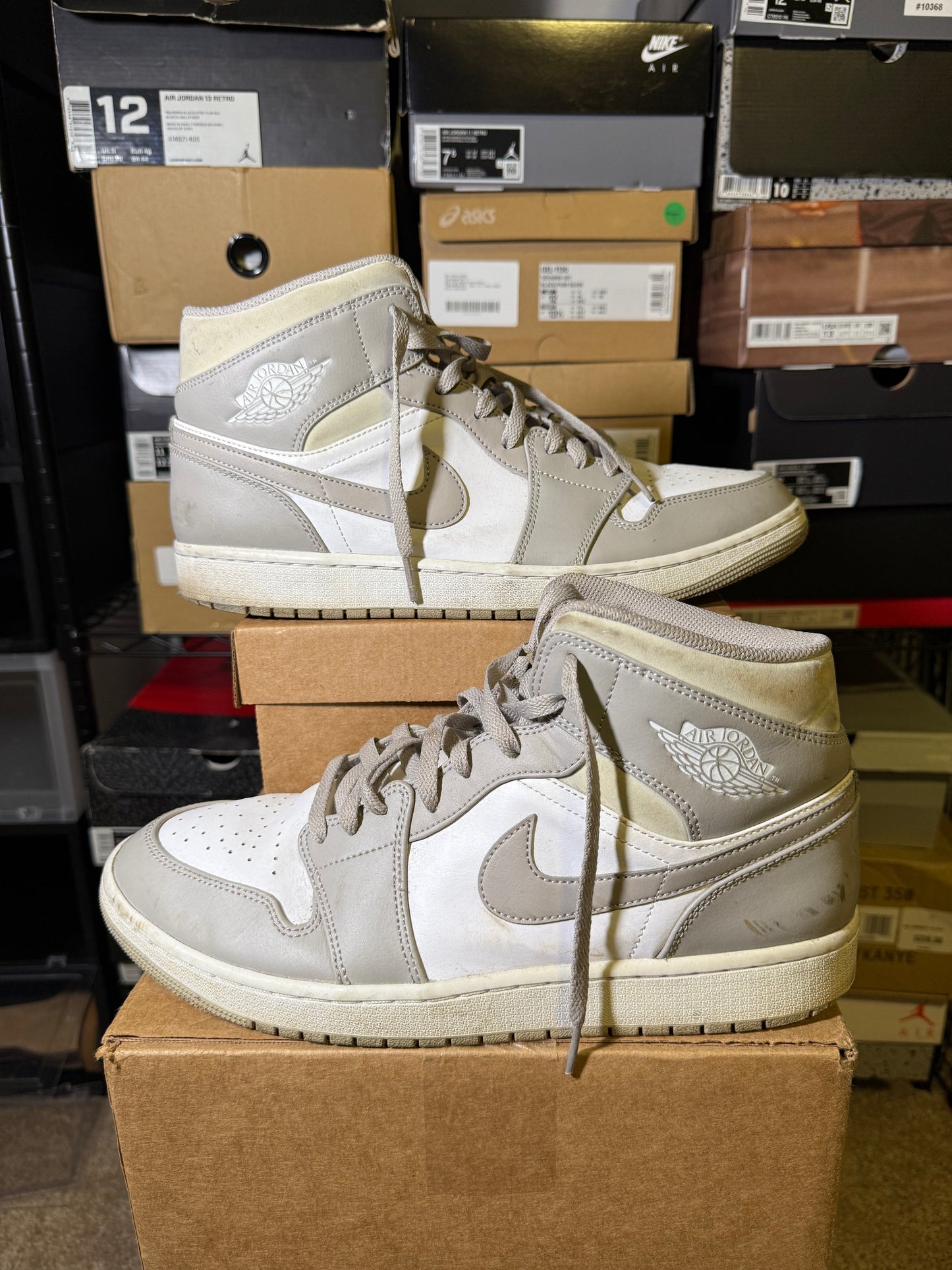 Size 12 - AJ 1 Mid College Grey
