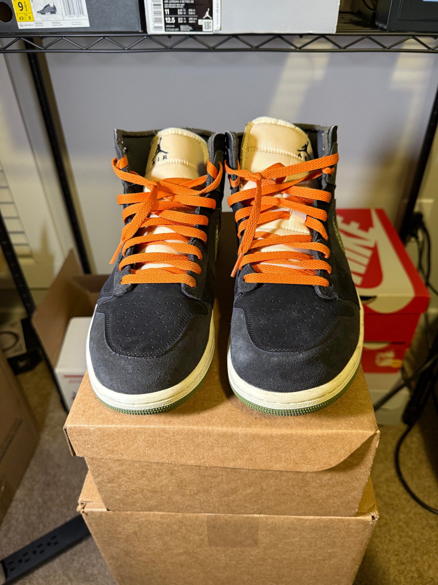 Size 11 - AJ 1 SE Craft Mid Anthracite Light Olive