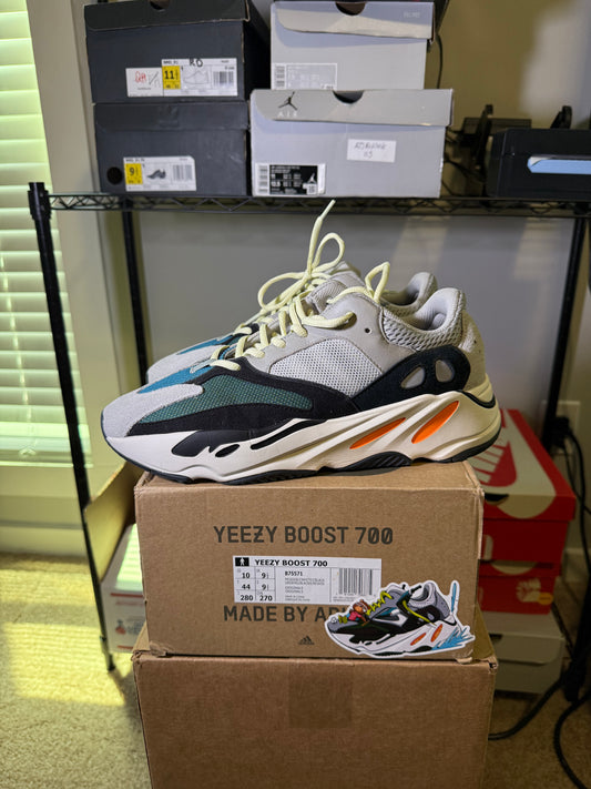 Size 10 - YZY 700 Wave Runner