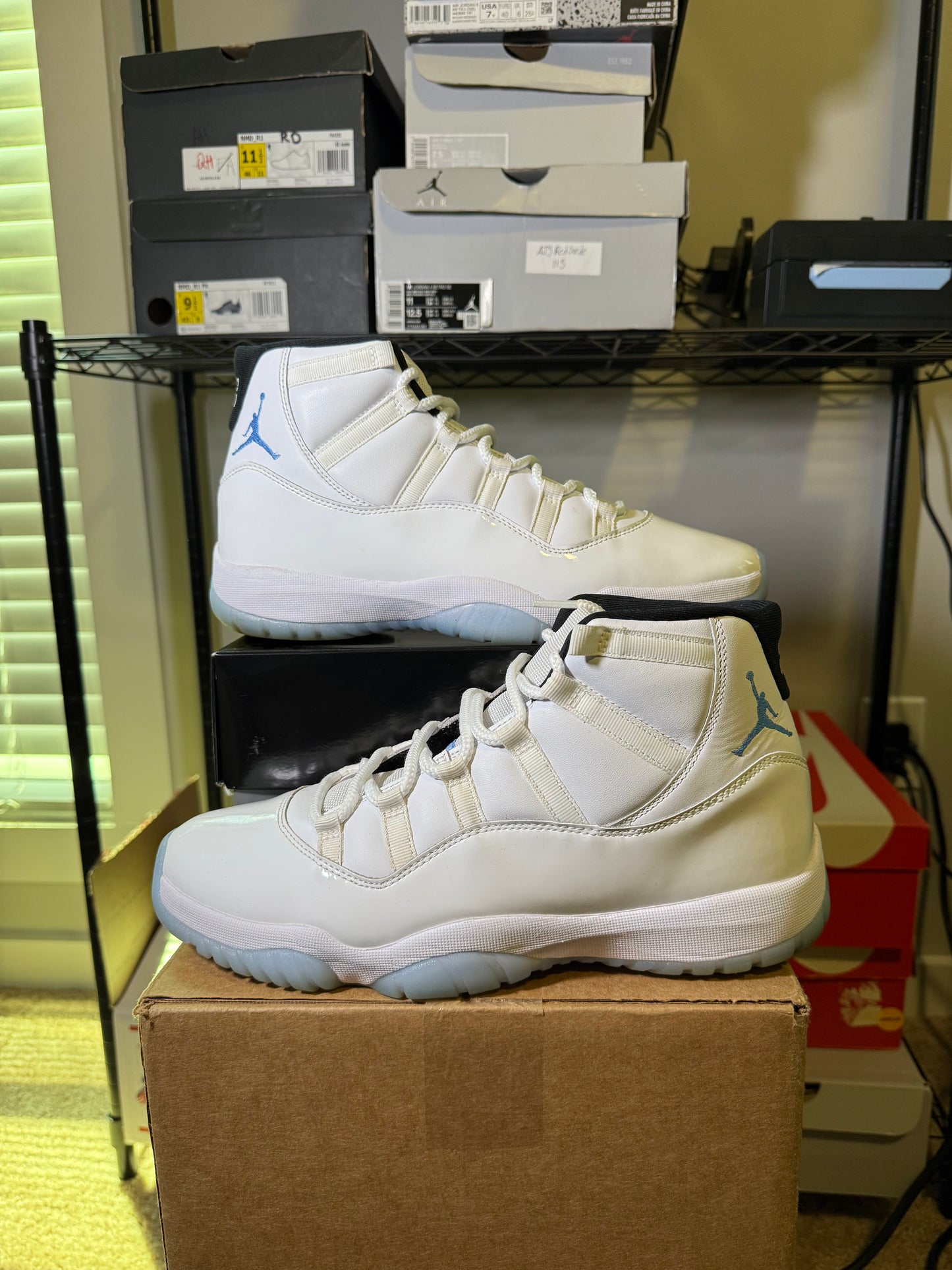 Size 11 - AJ 11  Legend Blue