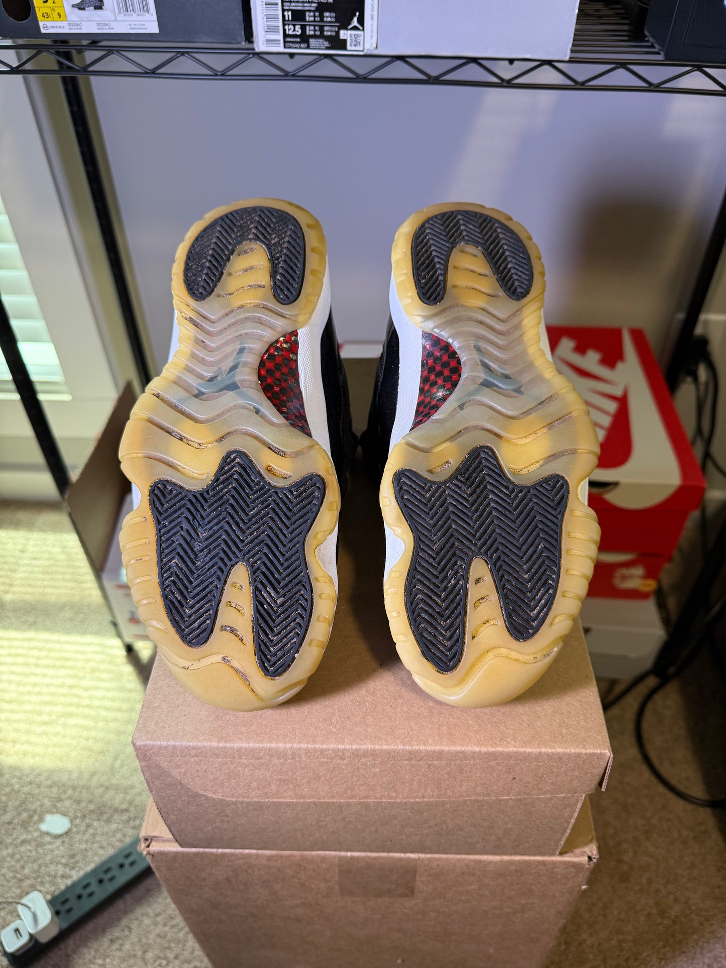 Size 8 - AJ11  72-10