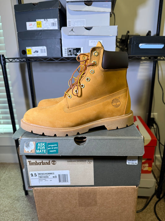 Size 9.5 - Timberland Boots