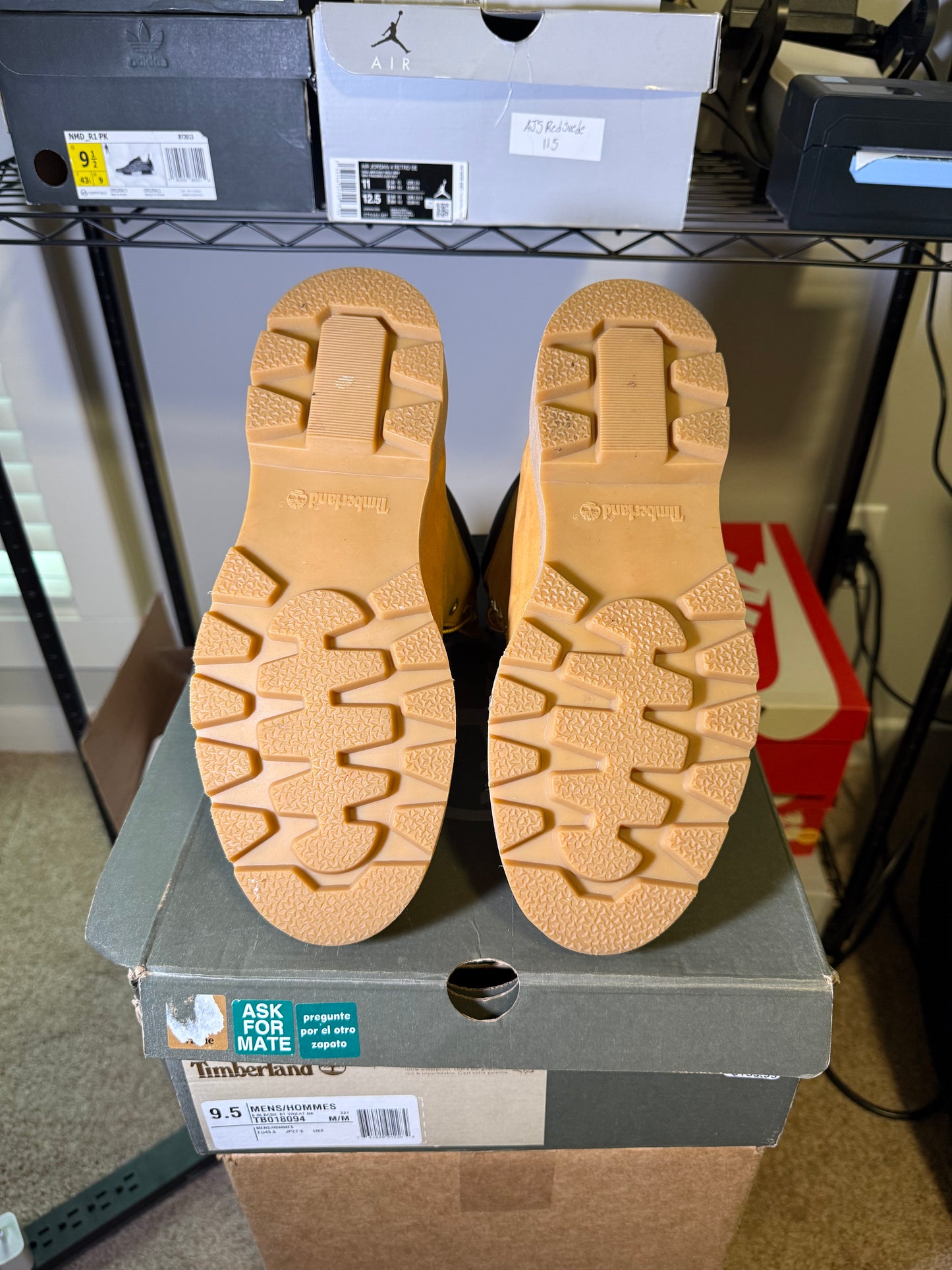 Size 9.5 - Timberland Boots