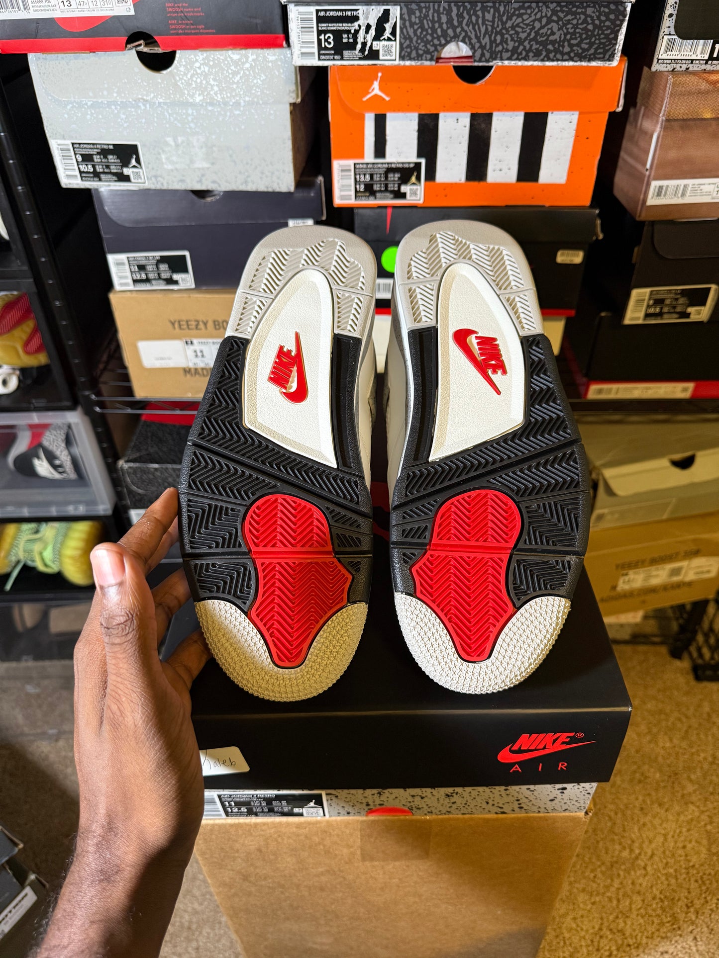 Size 11 - AJ 4 Retro OG 2025 White Cement