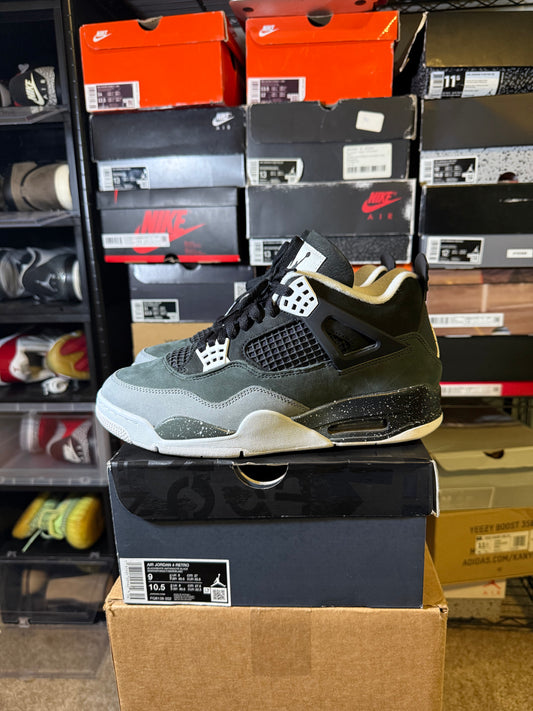 Size 9 - AJ 4 Retro 2024 Fear
