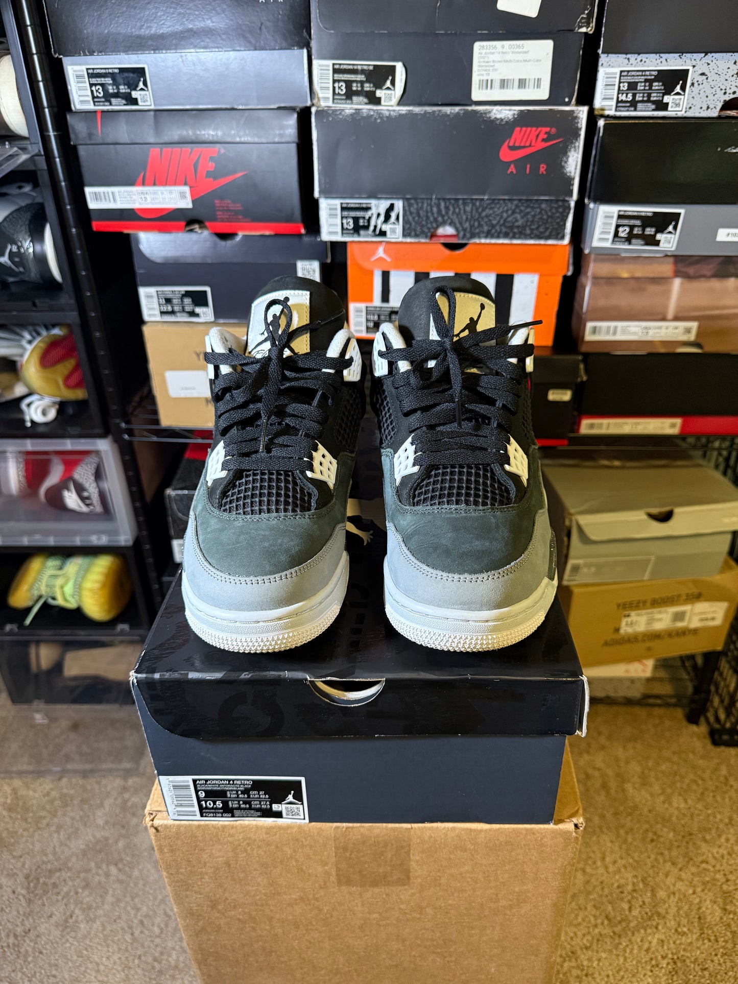 Size 9 - AJ 4 Retro 2024 Fear