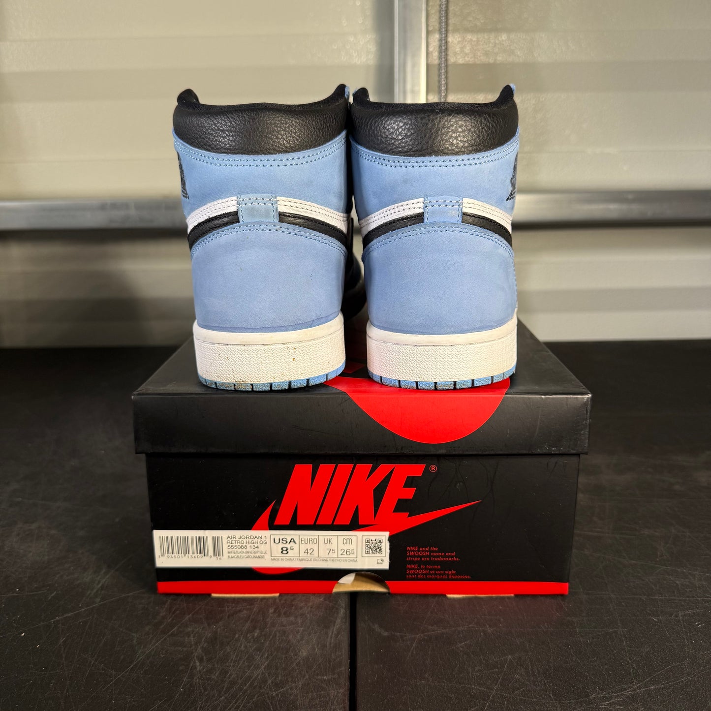 Size 8.5 - AJ 1 University Blue