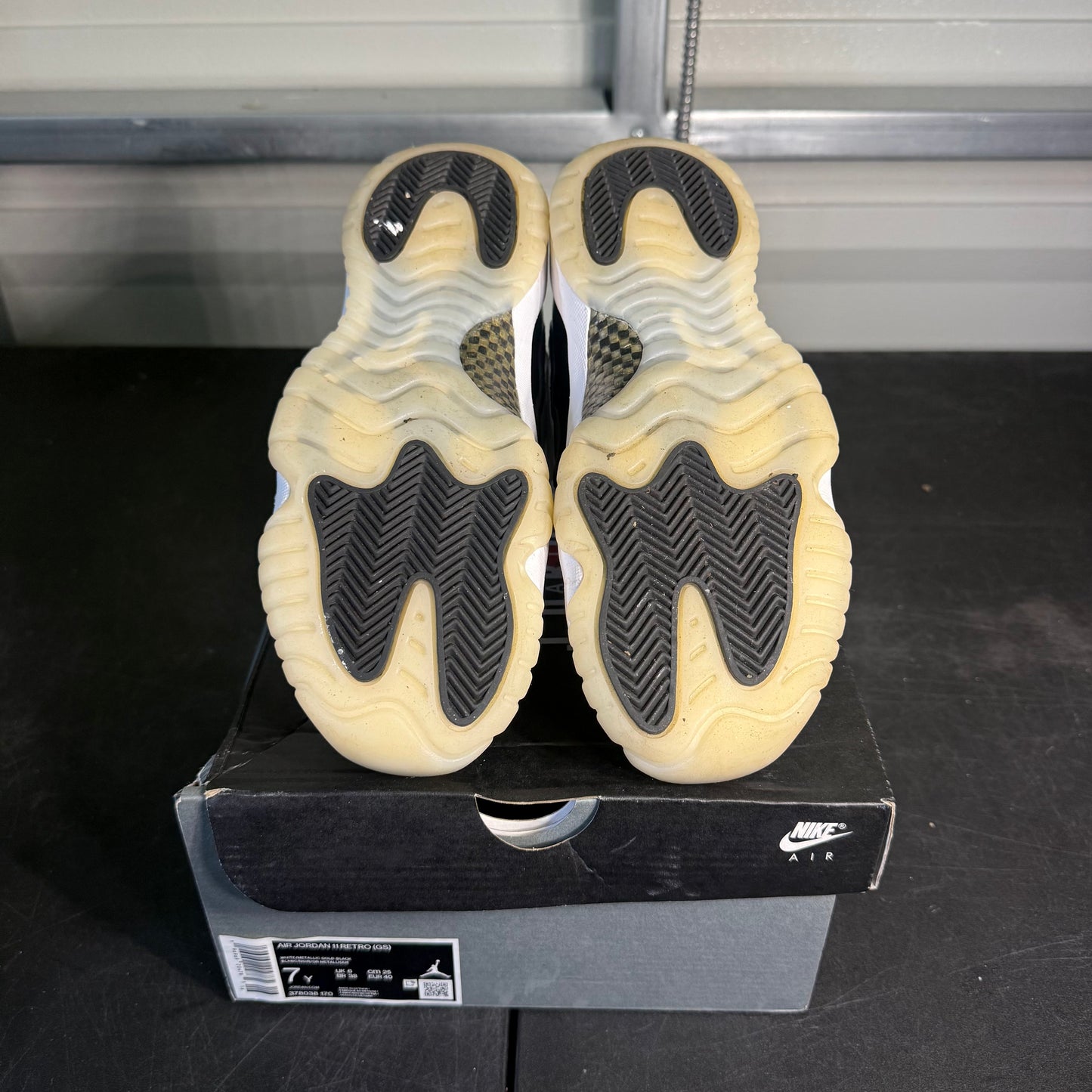 Size 7Y - AJ 11 DMP