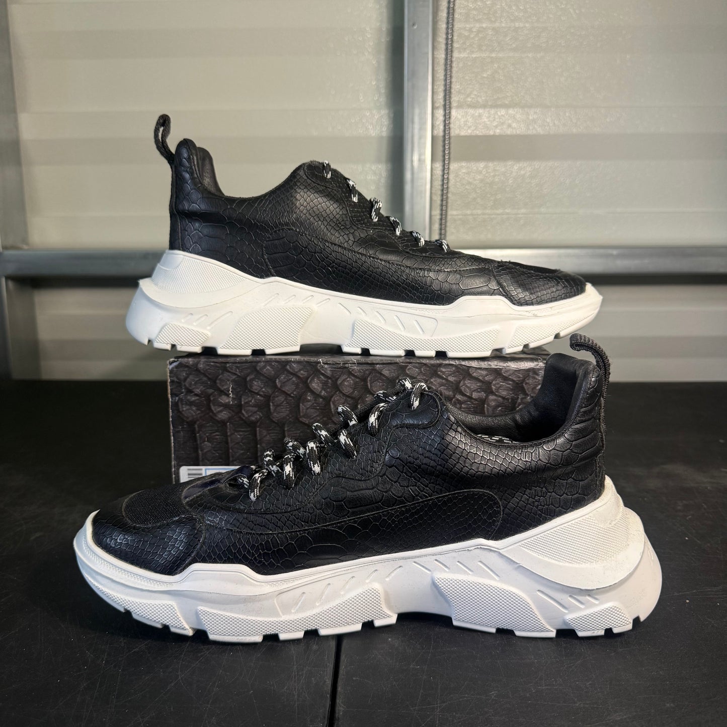 Size 11 - John Geiger