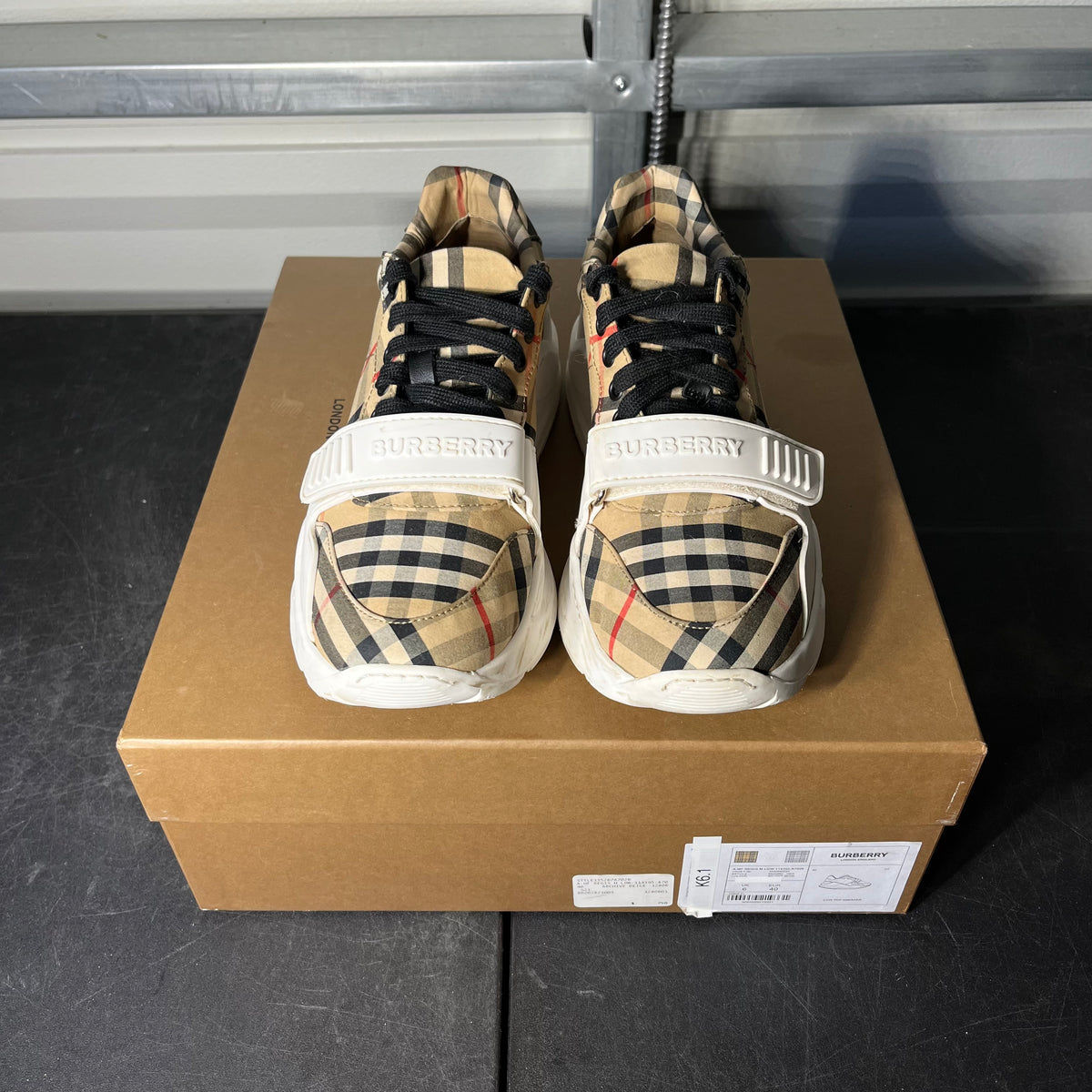 Size 40EU - Burberry Shoes