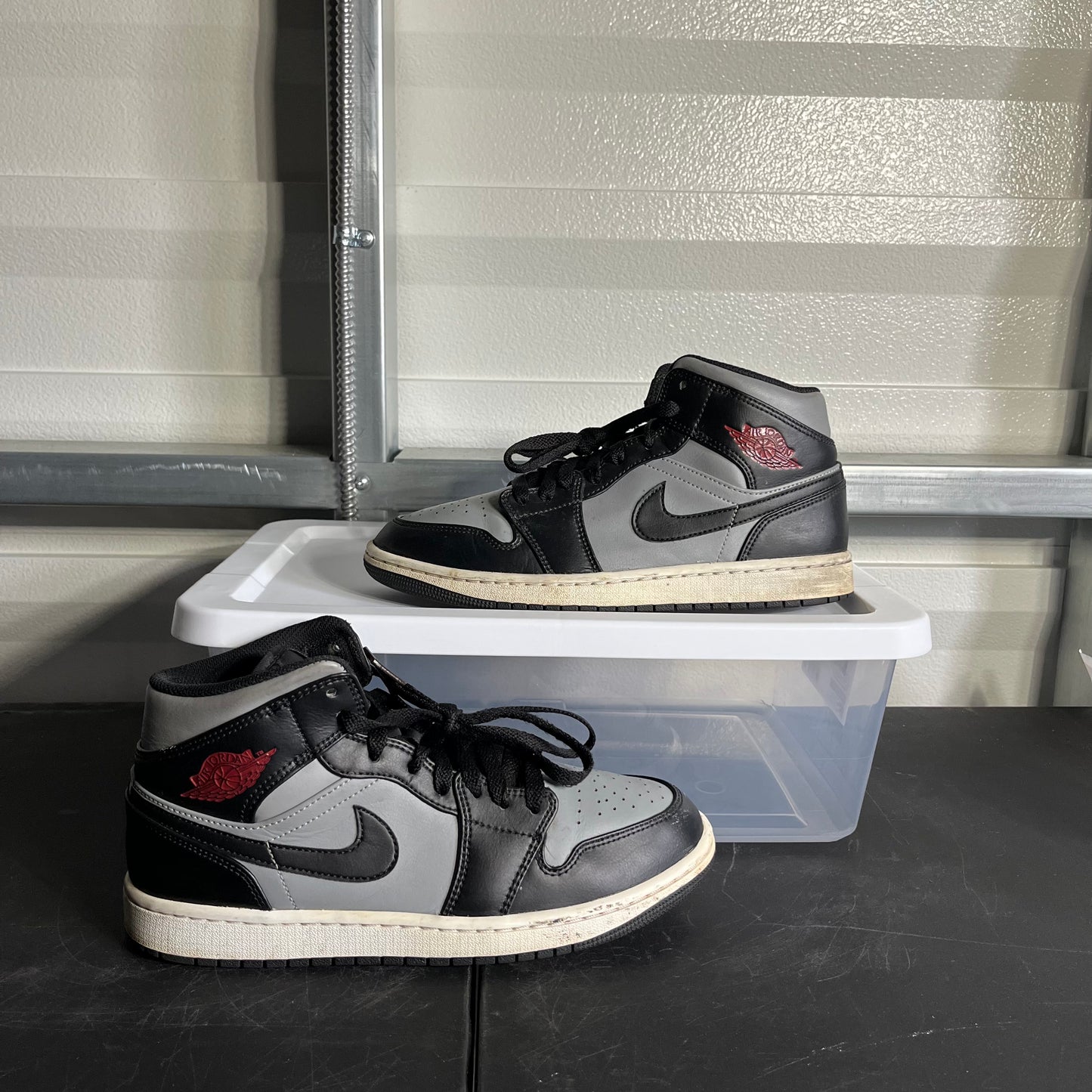 Size 8.5 - AJ 1 Mid Shadow
