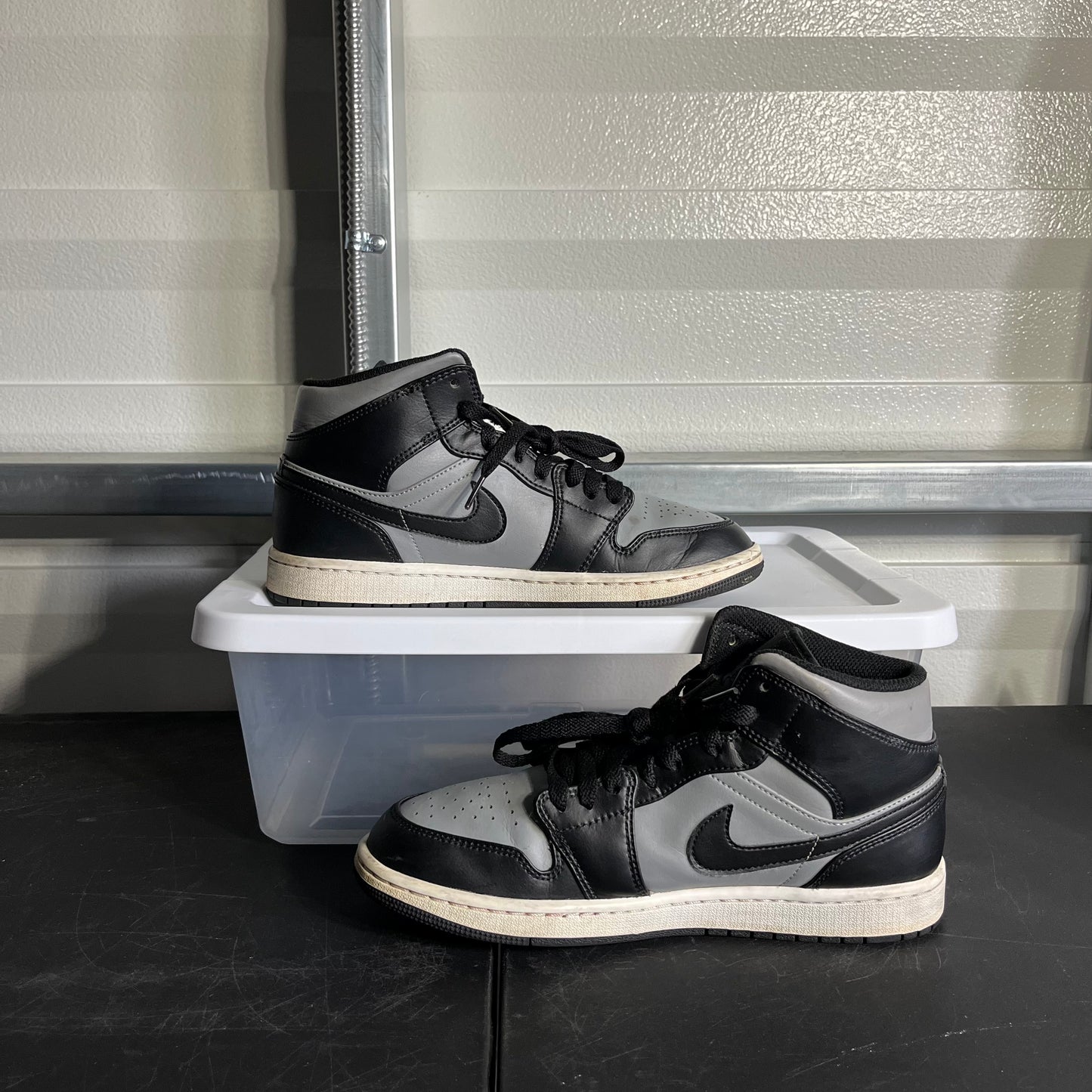 Size 8.5 - AJ 1 Mid Shadow