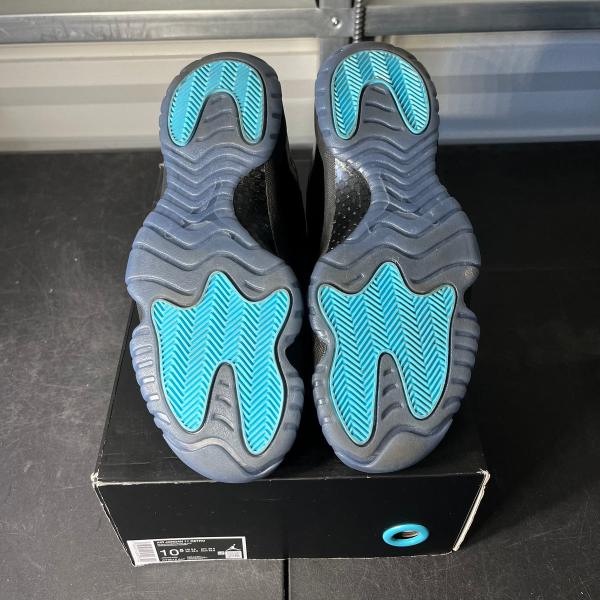 Size 10.5 - AJ 11 Gamma