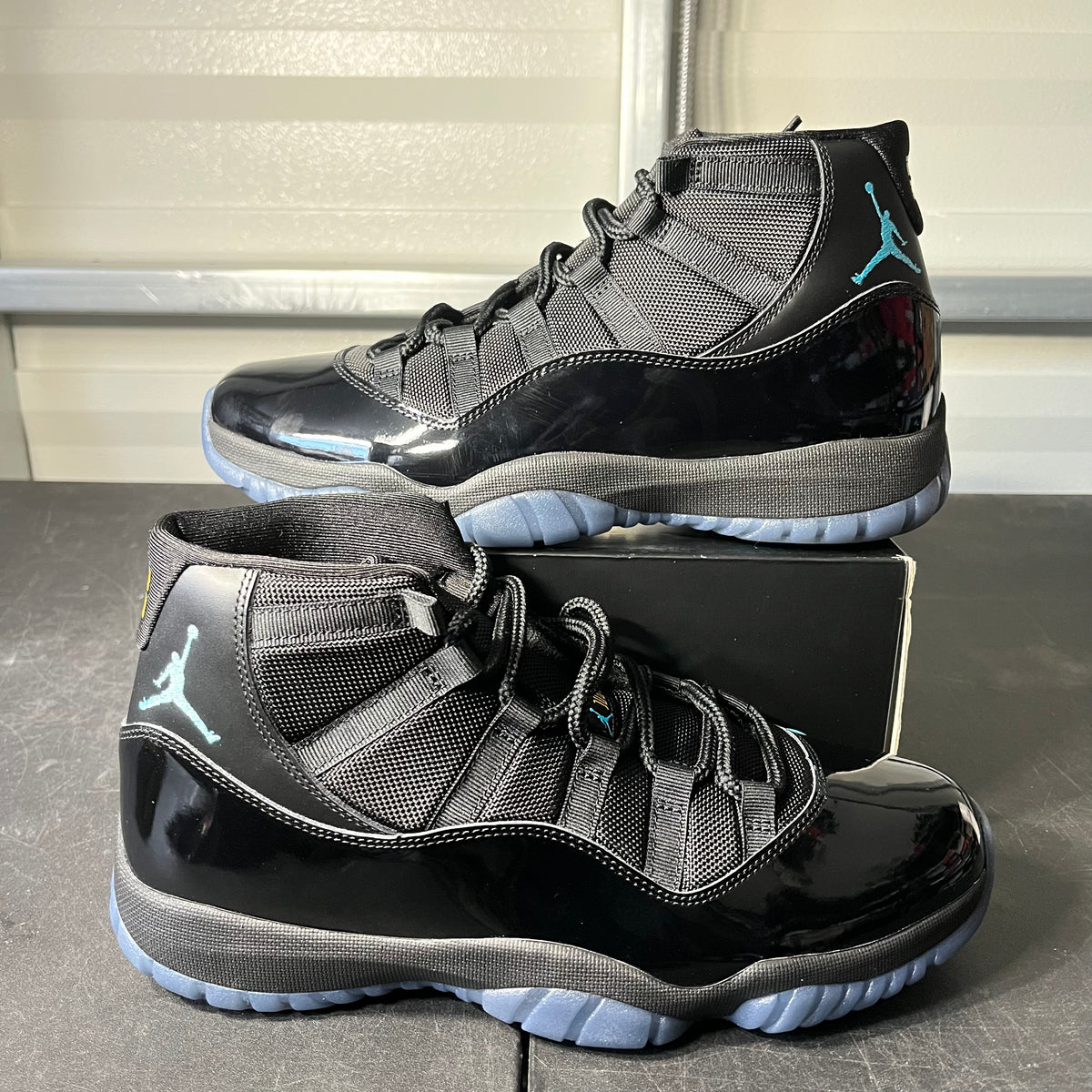 Size 10.5 - AJ 11 Gamma