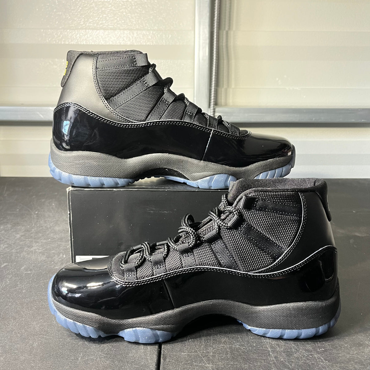 Size 10.5 - AJ 11 Gamma
