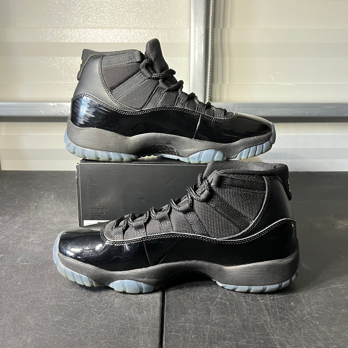 Size 9.5 - AJ 11 Gamma Blue