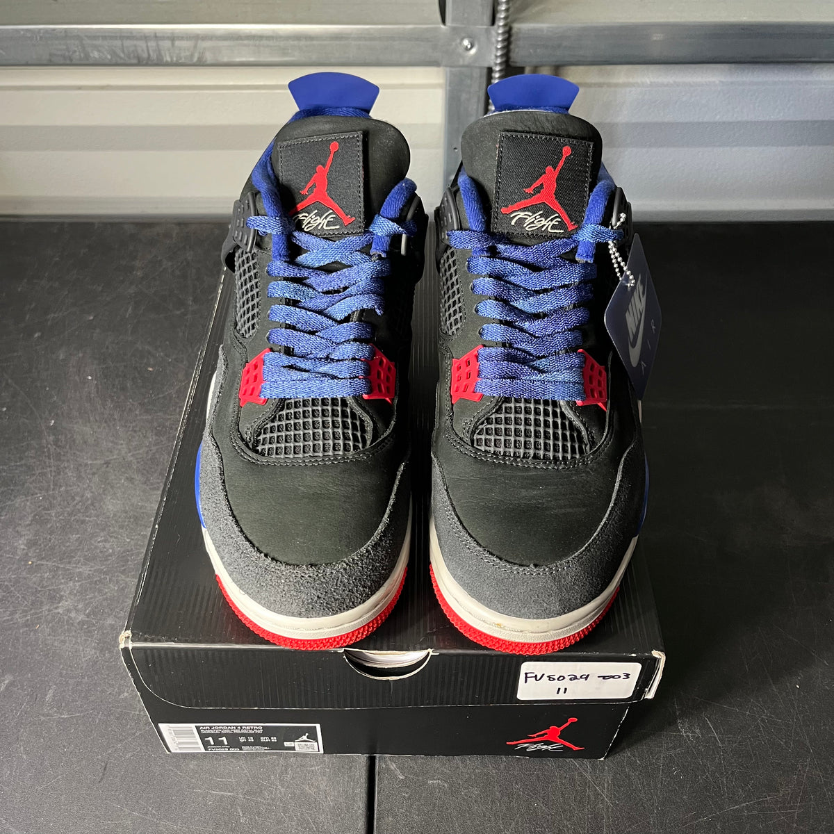 Size 11 - AJ 4 Rare Air