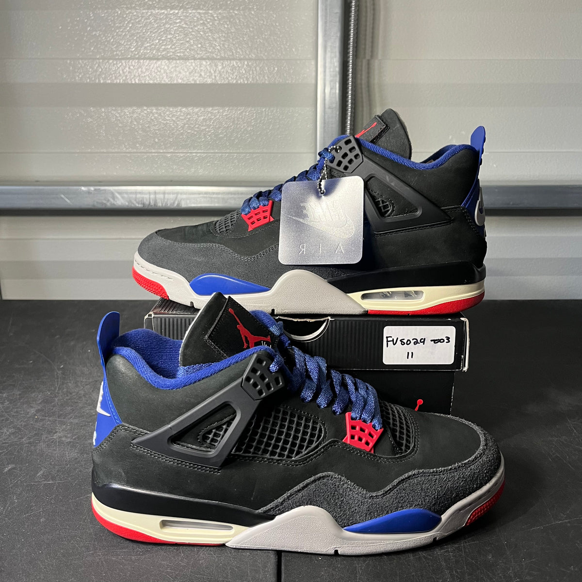 Size 11 - AJ 4 Rare Air