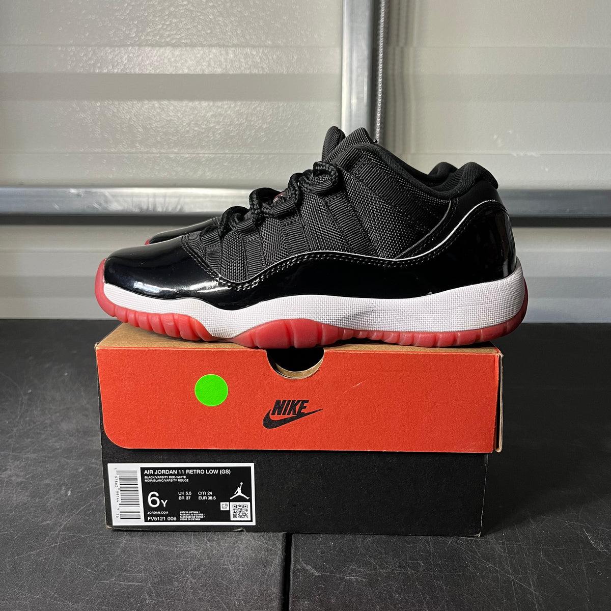 Size 6 - AJ 11 Low Bred