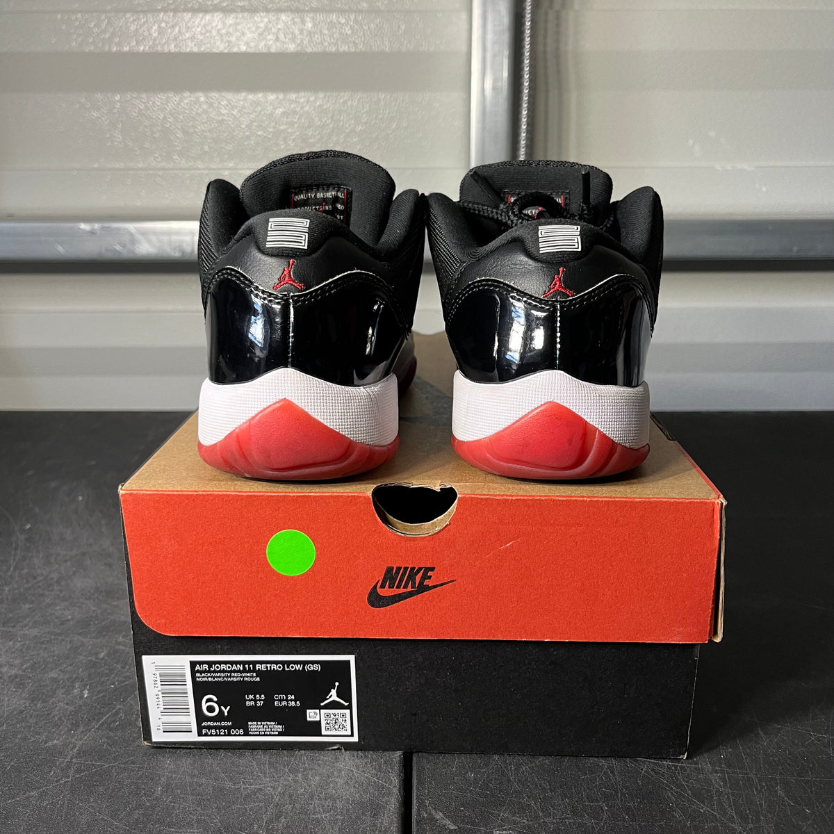 Size 6 - AJ 11 Low Bred