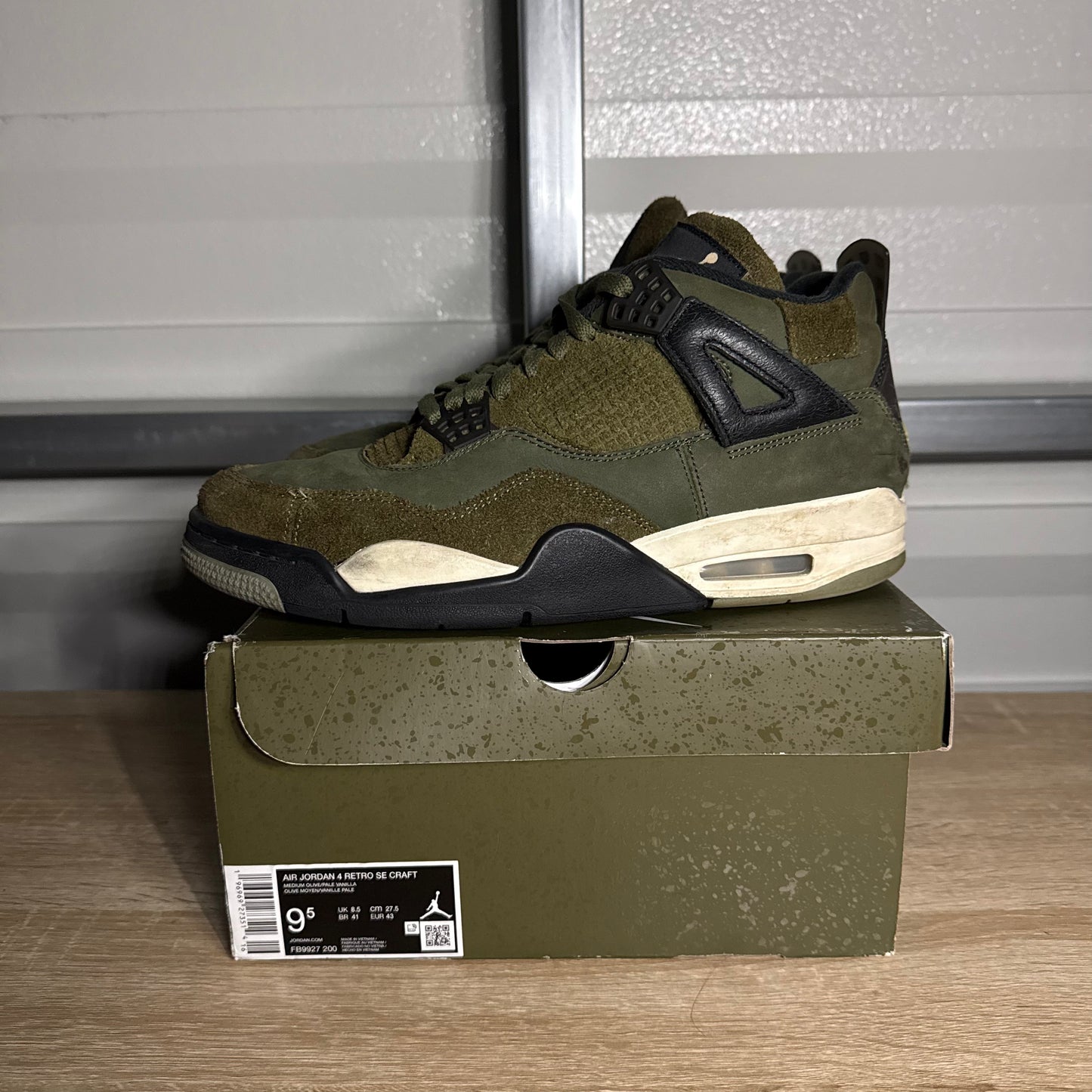 Size 9.5 - AJ 4 Retro SE Craft Medium Olive